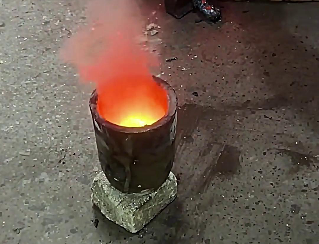 海拓中高頻感應加熱熔煉爐，小型金屬加工工廠的得力伙伴